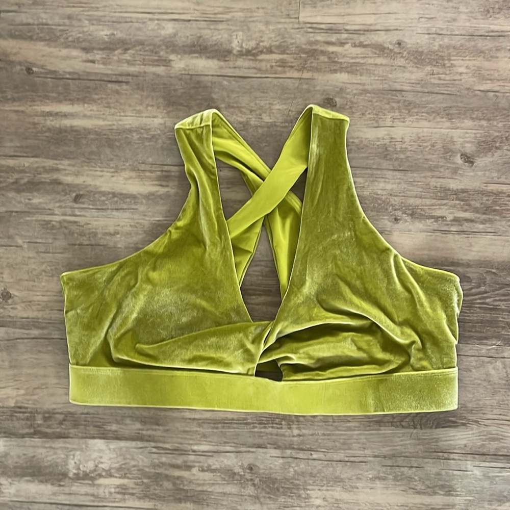 Fabletics Oasis Twist Velour Sports Bra In Green Leaf - Picture 6 of 7